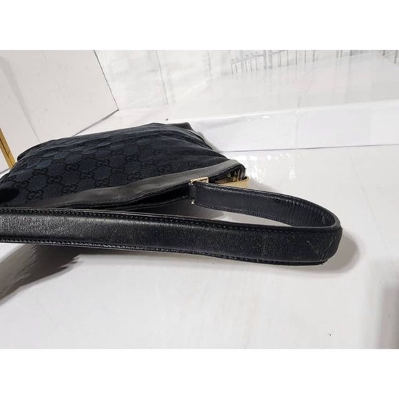 Authentic Gucci Vintage GG Canvas and Leather Shoulder Bag Black - Picture 5 of 12